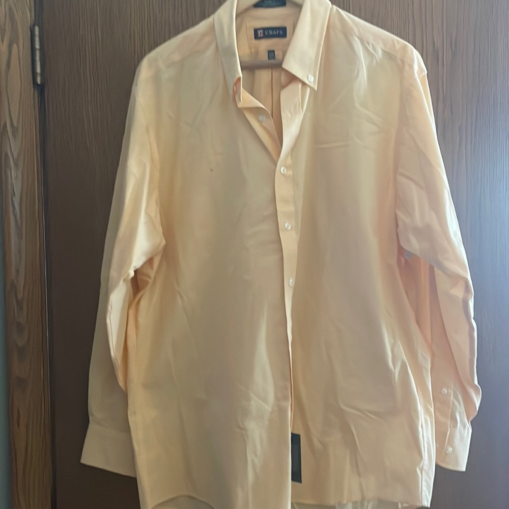 Chaps casual yellow button down shirt